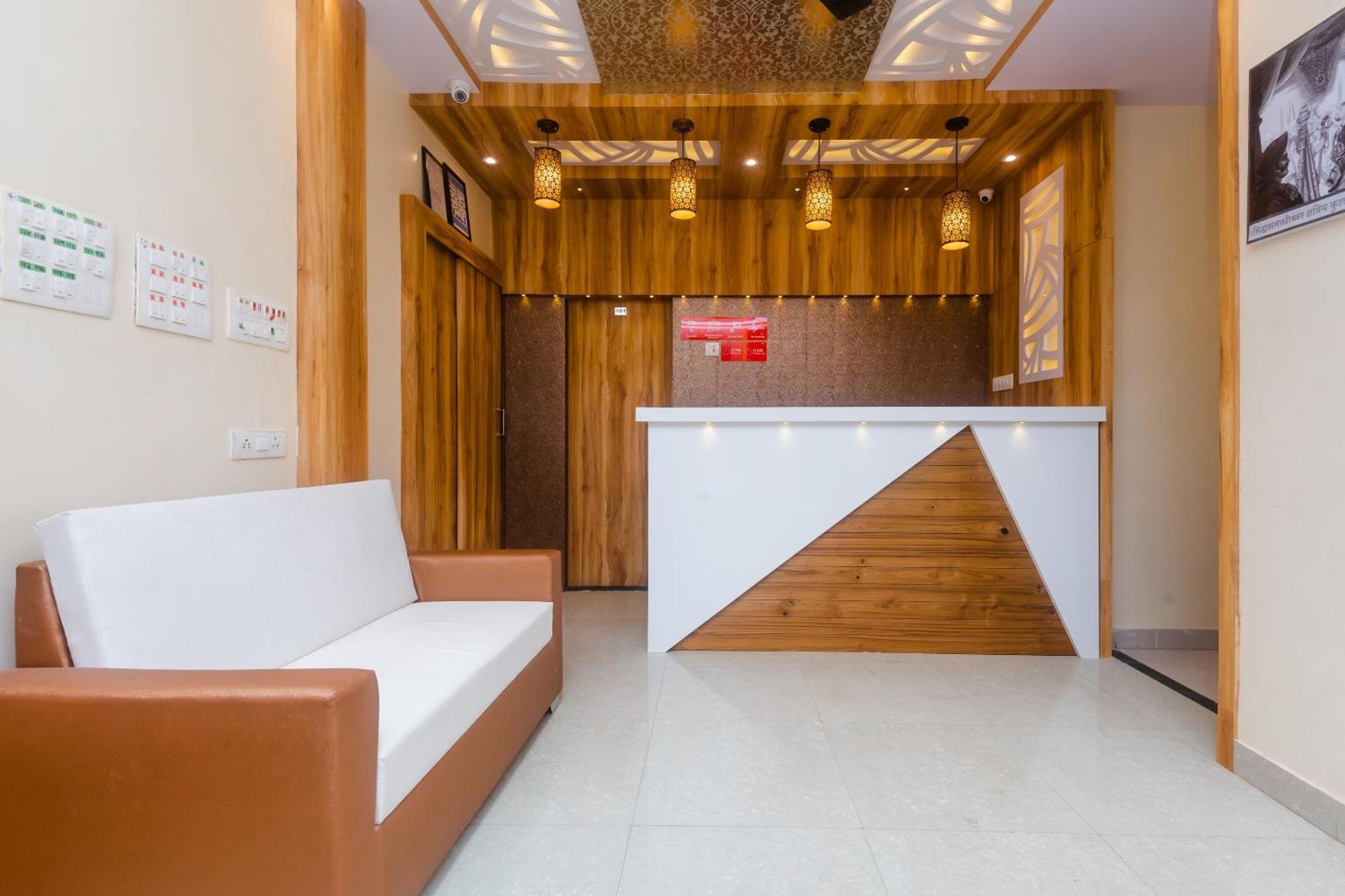 Hotel Sun City Near Saifee Hospital And Hn Reliance Hospital Bombay Exterior foto