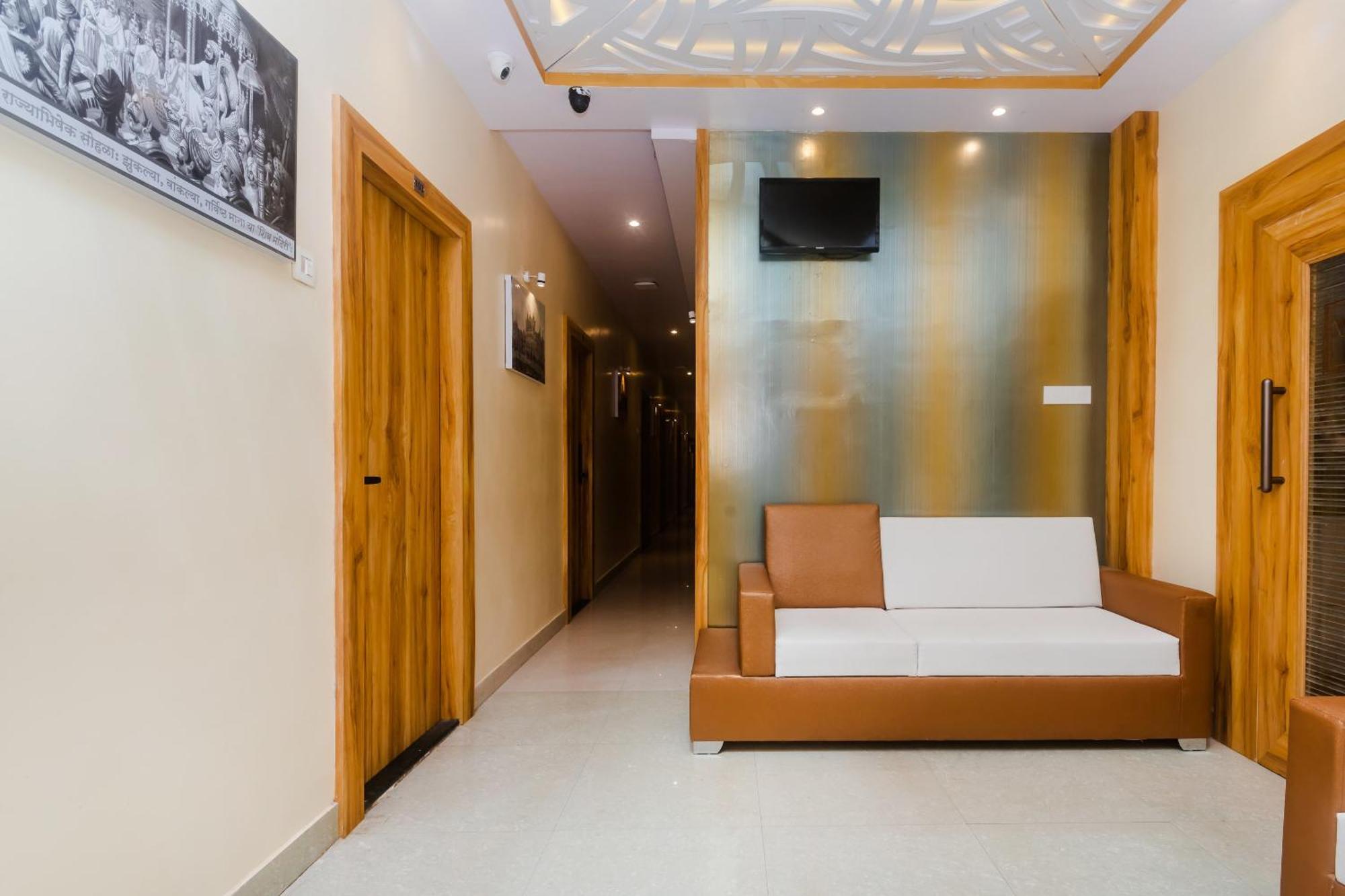 Hotel Sun City Near Saifee Hospital And Hn Reliance Hospital Bombay Exterior foto